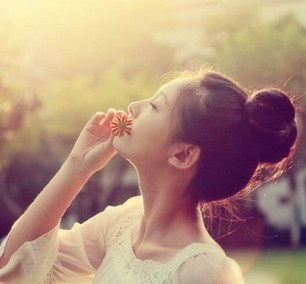 丸子頭髮型圖片 簡單盤髮更顯時尚-美髮館