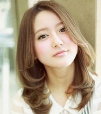 卷髮直髮梨花頭大PK 最新修顏髮型圖片展示-美髮館