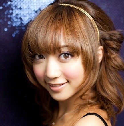 1分鐘韓式蓬松盤髮 瞬間變小臉-美髮館