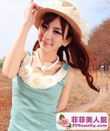 女生甜美卷髮盡顯優雅氣質-美髮館