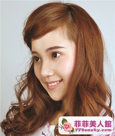 唯美卷髮  約會必學顯臉小-美髮館