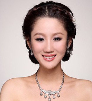 清新脫俗短髮新娘盤髮圖解-美髮館