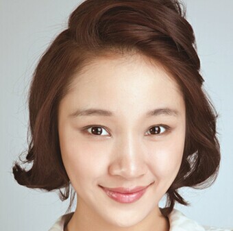 夏日靈動短髮扎髮圖解-美髮館