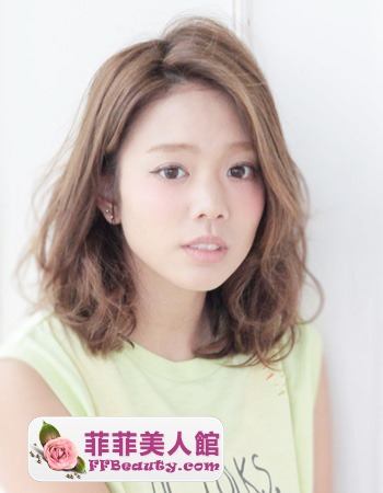 盛夏時尚短卷髮 變身矚目焦點-美髮館