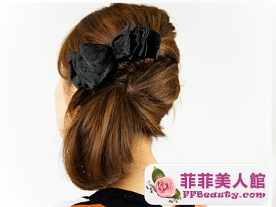 唯美雙馬尾扎髮盡顯魅力-美髮館