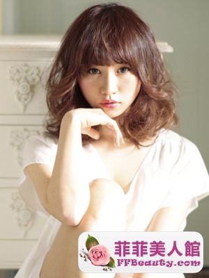 圓臉卷髮 簡單修顏又可愛-美髮館