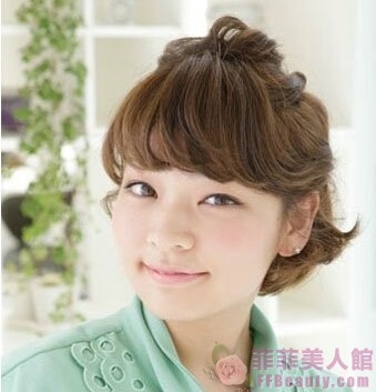 甜美波波頭優雅轉變-美髮館