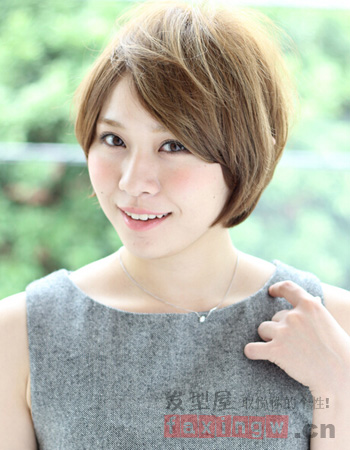 圓臉女生短髮 打造迷人小V臉-美髮館