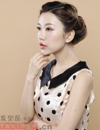 簡約盤髮盡顯唯美典雅范-美髮館