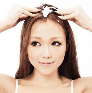 洗頭切忌使勁搓 易加速頭皮老化-美髮館