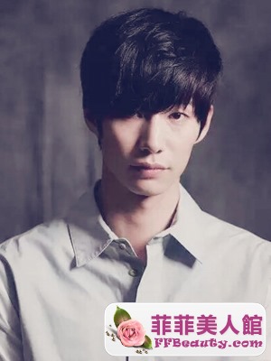 男生倒三角臉瀏海怎么剪好看-美髮館