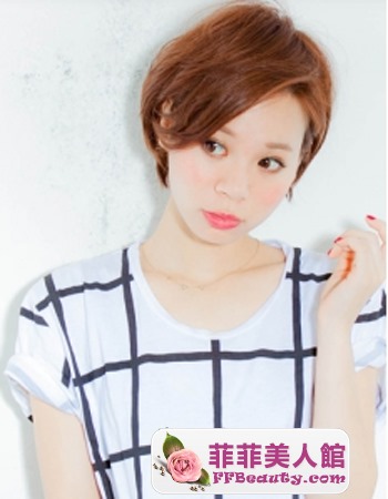 時尚女生短髮 不對稱感更顯別致-美髮館