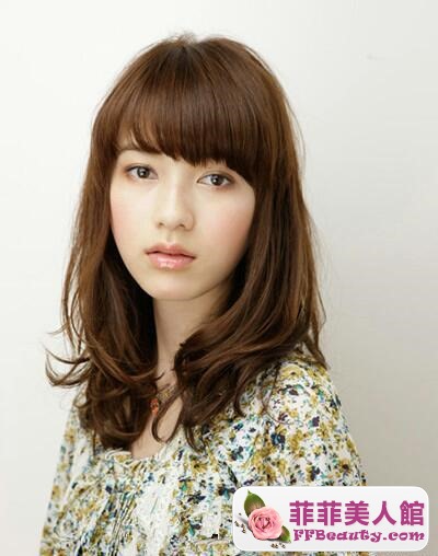 長臉女生適合的中長卷髮-美髮館