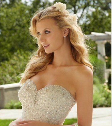 歐美風格長卷髮 做氣質新娘-美髮館