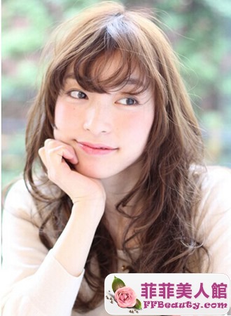 魅力長卷髮髮型 演繹唯美浪漫風情-美髮館