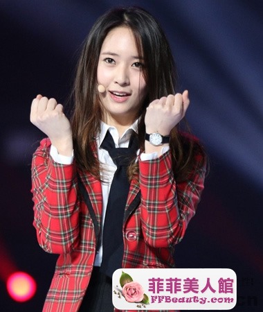 圓臉美女氣質中分輕松修出小V臉-美髮館