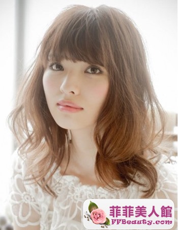 方臉女生適合的齊肩燙髮最搶眼-美髮館