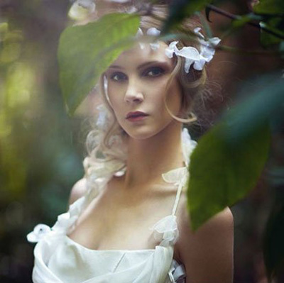 新娘頭飾推薦 為裝扮錦上添花-美髮館