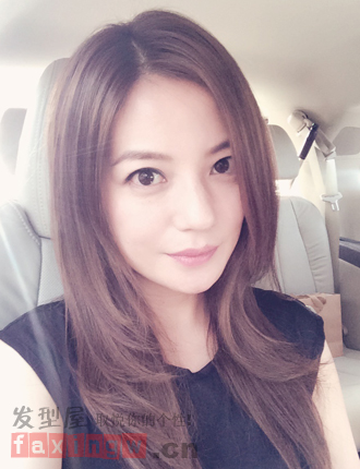 女星趙薇 中分髮型輕松變巴掌臉-美髮館